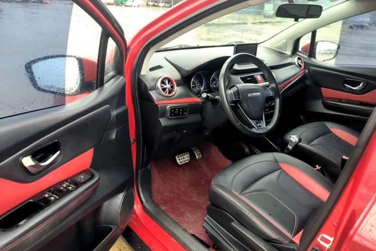 Used Haval H1 2017 Blue-Label 1.5L AMT Luxury Model Driver Seat