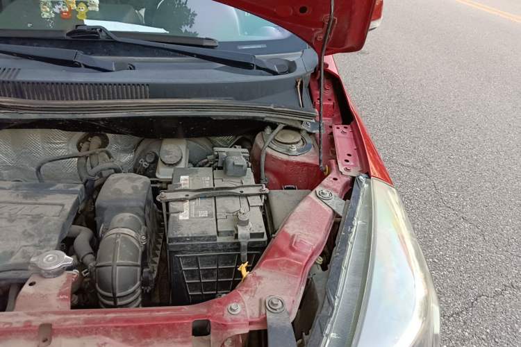 Used Haval H1 2017 Red-Label 1.5L AMT Luxury Model Engine Bay Left