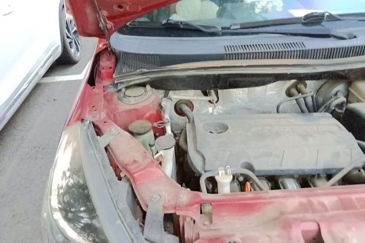 Used Haval H1 2017 Red-Label 1.5L AMT Luxury Model Engine Bay Right