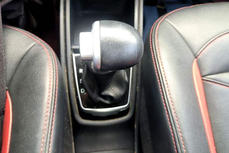 Used Haval H1 2017 Blue-Label 1.5L AMT Luxury Model Gear Lever