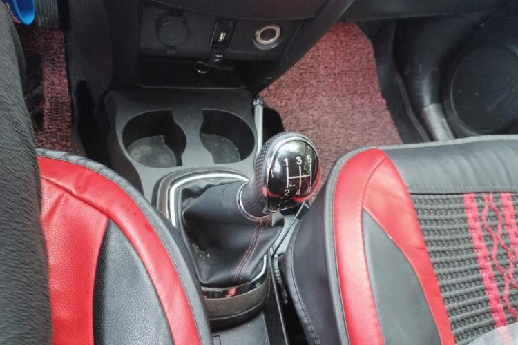 Used Haval H1 2017 Red Label 1.5L Manual Luxury Model Gear Lever