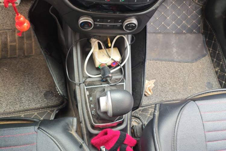 Used Haval H1 2017 Blue-Label 1.5L AMT Luxury Model Gear Lever