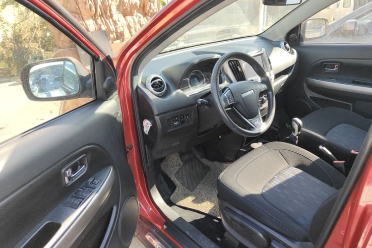 Used Haval H1 2017 Red-Label 1.5L AMT Comfort Model Interior 4