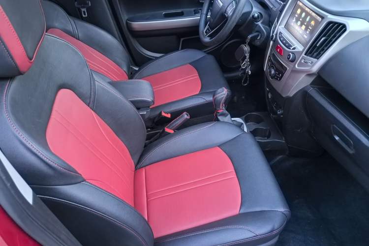 Used Haval H1 2017 Red-Label 1.5L AMT Luxury Model Interior 7