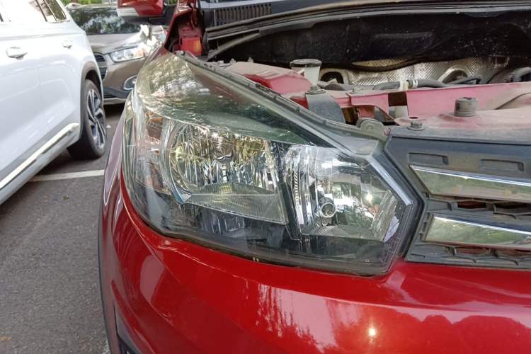 Used Haval H1 2017 Red-Label 1.5L AMT Luxury Model Right Front Headlight