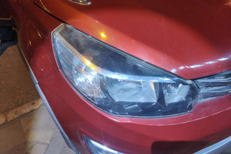 Used Haval H1 2017 Red-Label 1.5L AMT Comfort Model Right Front Headlight
