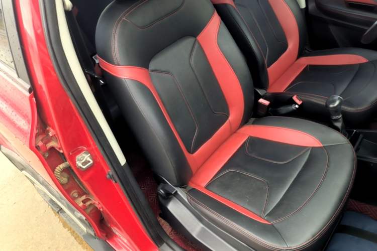 Used Haval H1 2017 Blue-Label 1.5L AMT Luxury Model Right Front Seat