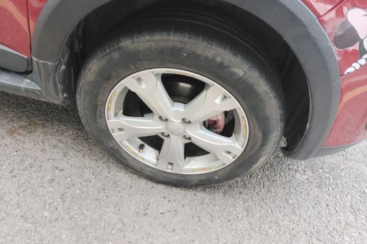 Used Haval H1 2017 Red Label 1.5L Manual Luxury Model Right Front Wheel Hub