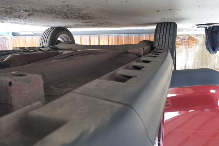 Used Haval H1 2017 Red-Label 1.5L AMT Luxury Model Right Side Sill