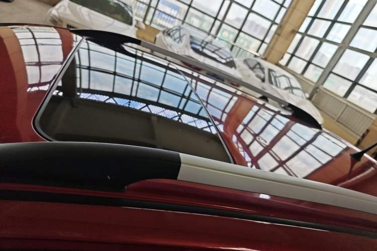 Used Haval H1 2017 Red-Label 1.5L AMT Luxury Model Roof