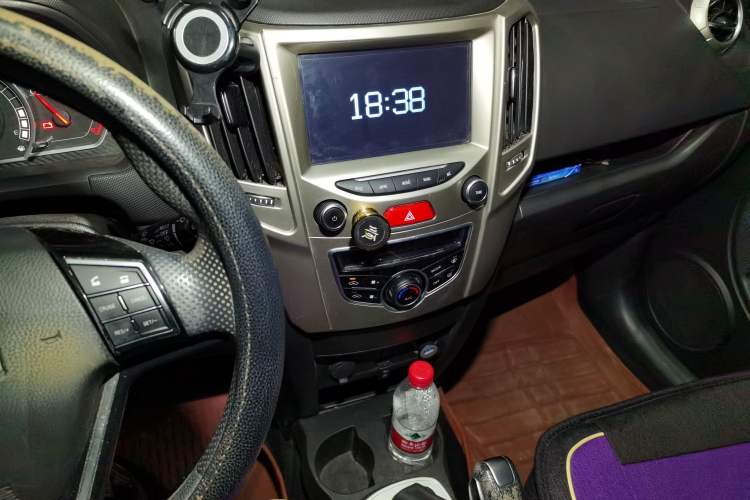 Used Haval H1 2017 Red-Label 1.5L AMT Comfort Model Audio And AC Panel