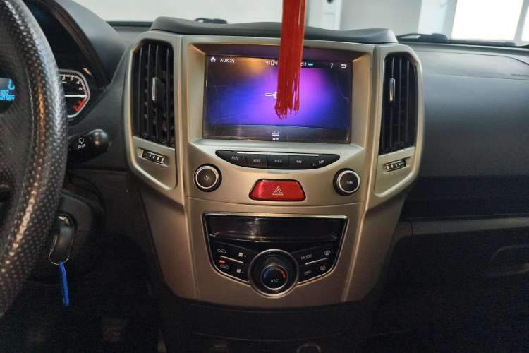Used Haval H1 2017 Red Label 1.5L Manual Luxury Model Audio And AC Panel