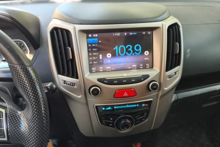 Used Haval H1 2017 Red-Label 1.5L AMT Comfort Model Audio And AC Panel