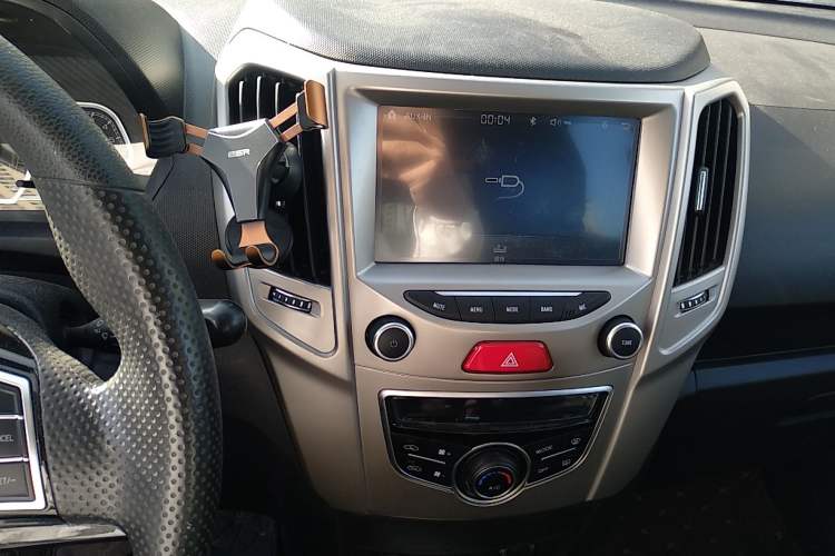 Used Haval H1 2017 Red-Label 1.5L AMT Comfort Model Audio And AC Panel