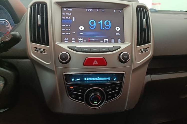 Used Haval H1 2017 Red-Label 1.5L AMT Comfort Model Audio And AC Panel