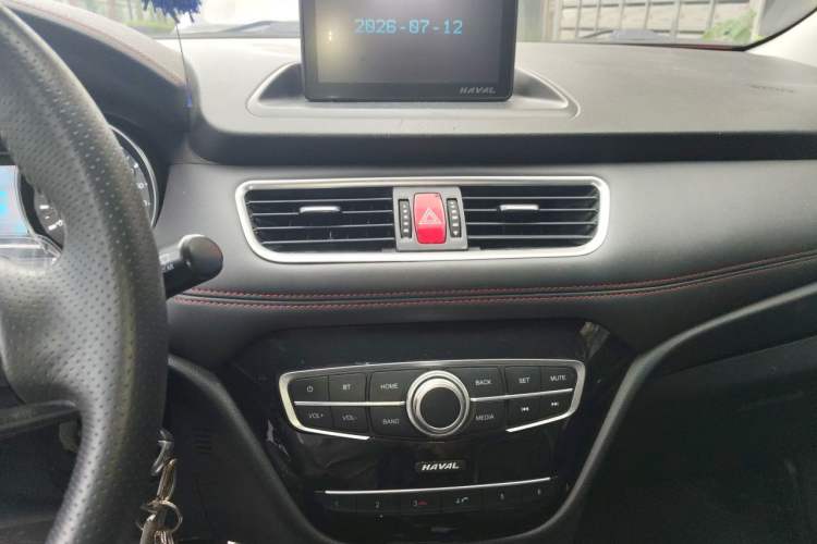 Used Haval H1 2017 Blue-Label 1.5L AMT Luxury Model Audio And AC Panel