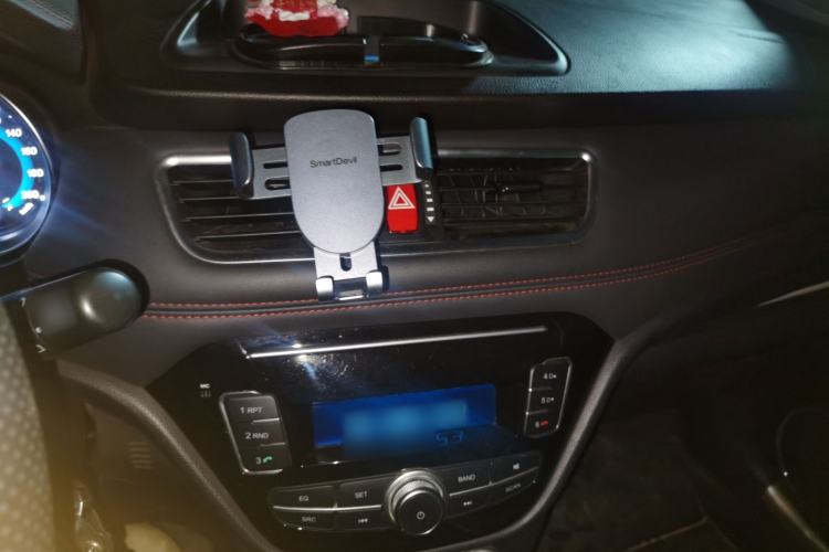 Used Haval H1 2017 Blue Label 1.5L AMT Standard Model Audio And AC Panel