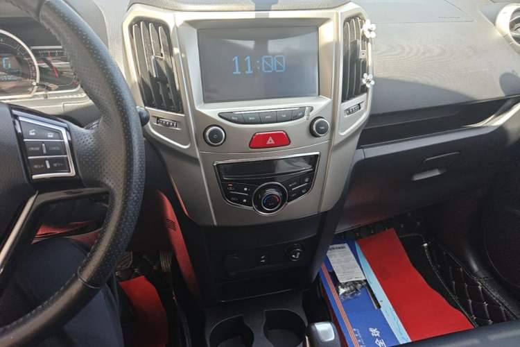 Used Haval H1 2017 Red-Label 1.5L AMT Luxury Model Audio And AC Panel
