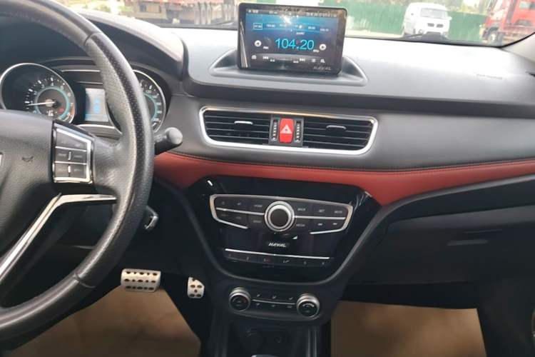 Used Haval H1 2017 Blue-Label 1.5L AMT Luxury Model Audio And AC Panel