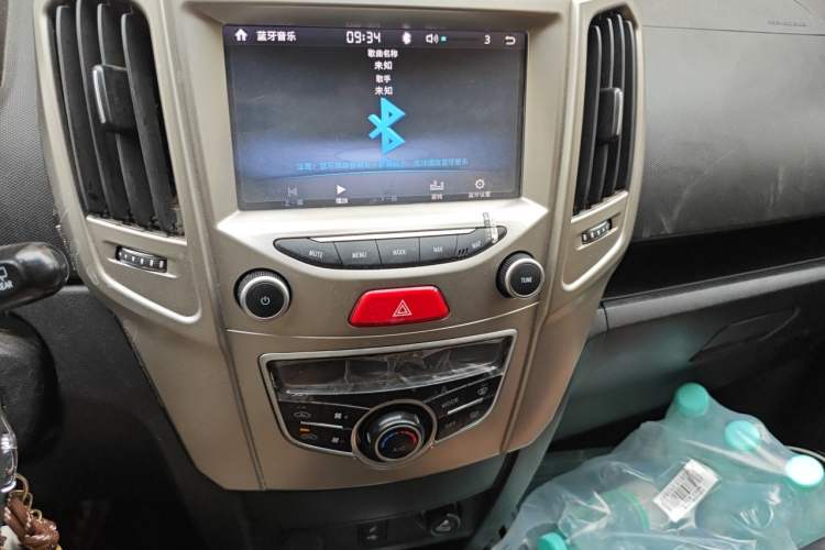 Used Haval H1 2017 Red-Label 1.5L AMT Luxury Model Audio And AC Panel