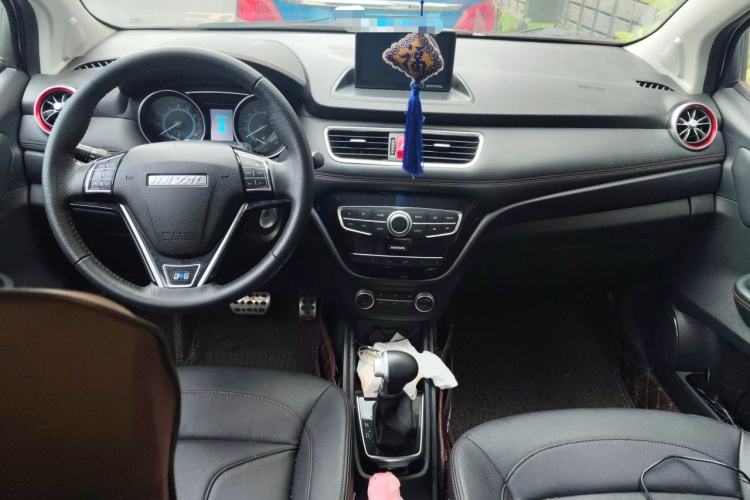 Used Haval H1 2017 Blue-Label 1.5L AMT Luxury Model Center Console