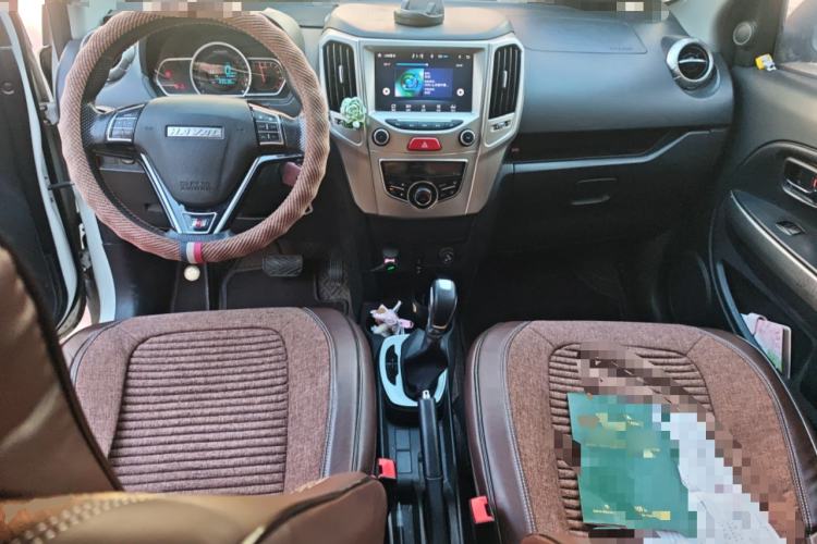 Used Haval H1 2017 Red-Label 1.5L AMT Comfort Model Center Console