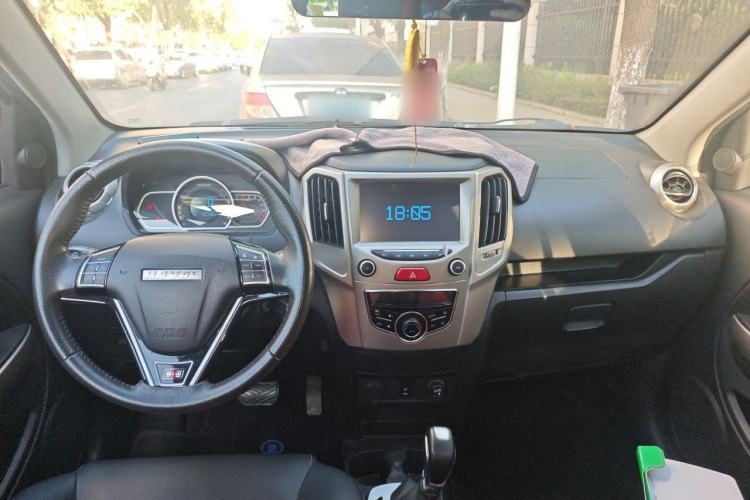 Used Haval H1 2017 Red-Label 1.5L AMT Luxury Model Center Console