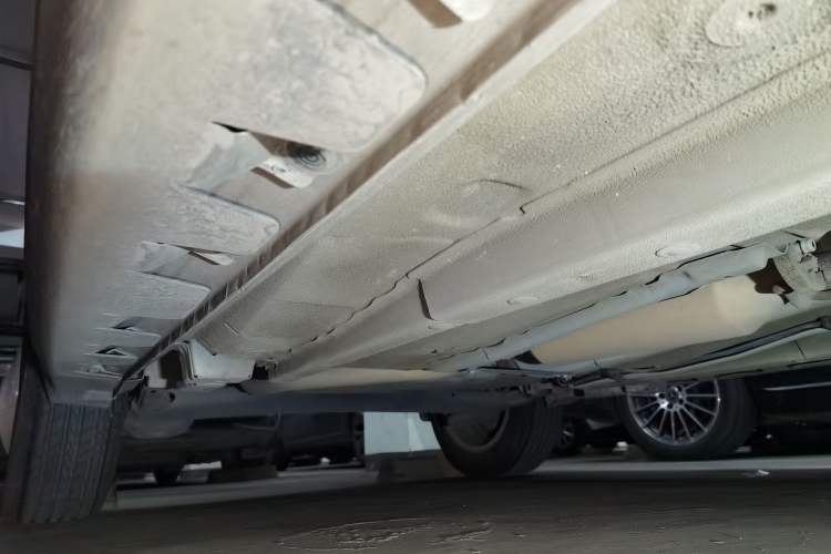Used Haval H1 2017 Red-Label 1.5L AMT Comfort Model Chassis Front Right