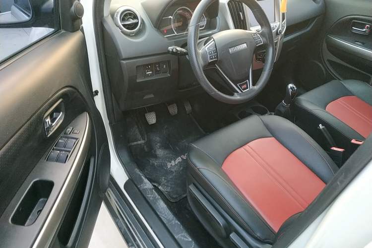 Used Haval H1 2017 Red Label 1.5L Manual Luxury Model Driver Seat