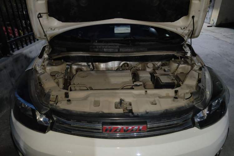 Used Haval H1 2017 Red Label 1.5L Manual Luxury Model Engine Bay