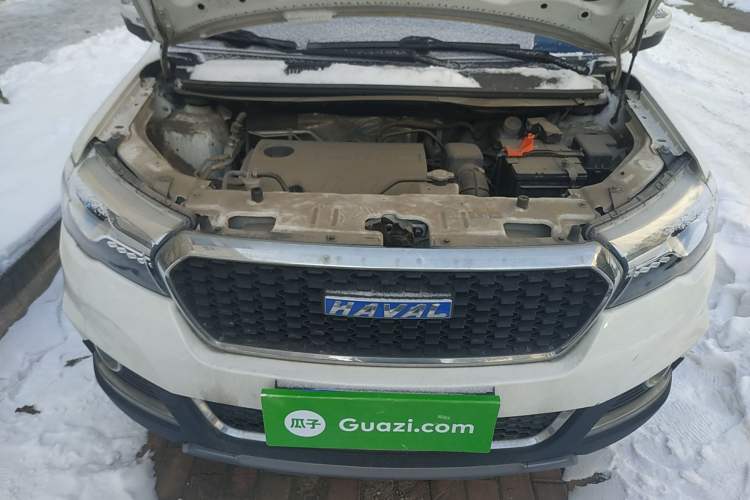 Used Haval H1 2017 Blue-Label 1.5L AMT Luxury Model Engine Bay