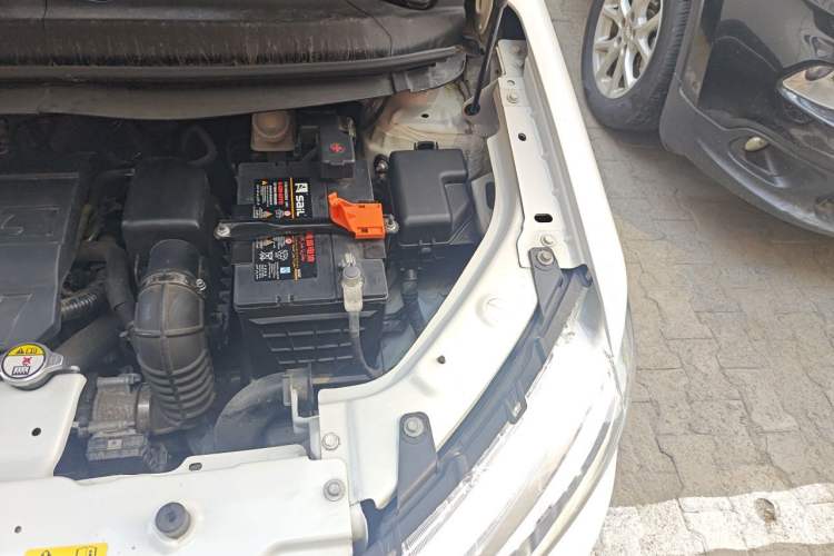 Used Haval H1 2017 Blue-Label 1.5L AMT Luxury Model Engine Bay Left