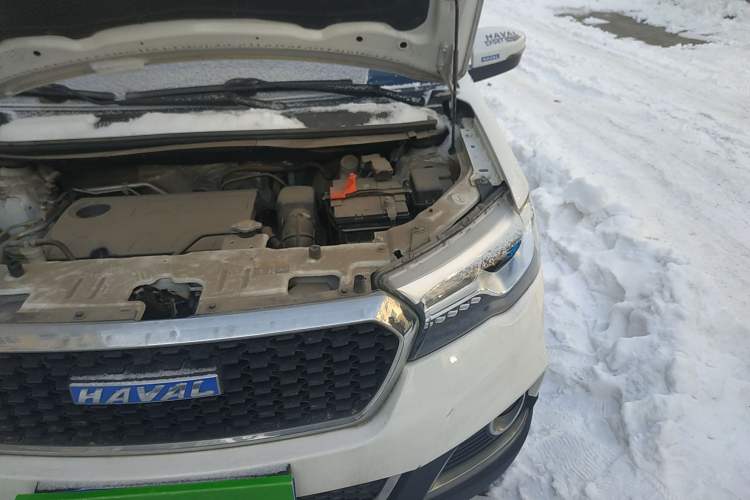 Used Haval H1 2017 Blue-Label 1.5L AMT Luxury Model Engine Bay Left