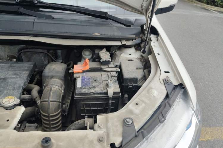 Used Haval H1 2017 Blue-Label 1.5L AMT Luxury Model Engine Bay Left