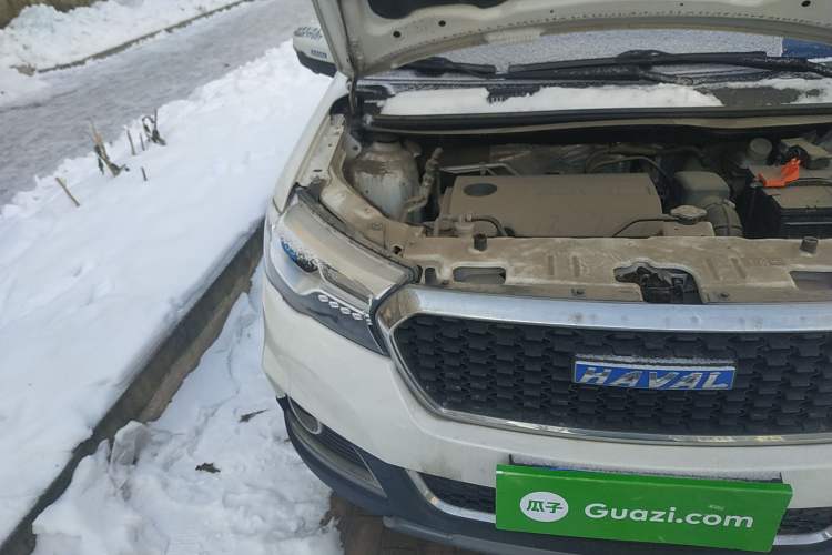 Used Haval H1 2017 Blue-Label 1.5L AMT Luxury Model Engine Bay Right