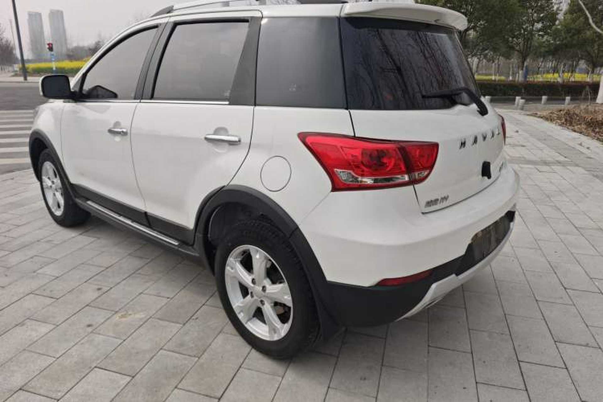 Used Haval H1 2017 Red-Label 1.5L AMT Comfort Model Exterior 3