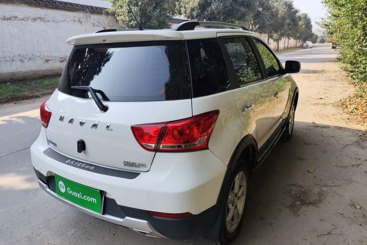 Used Haval H1 2017 Red-Label 1.5L AMT Comfort Model Exterior 3