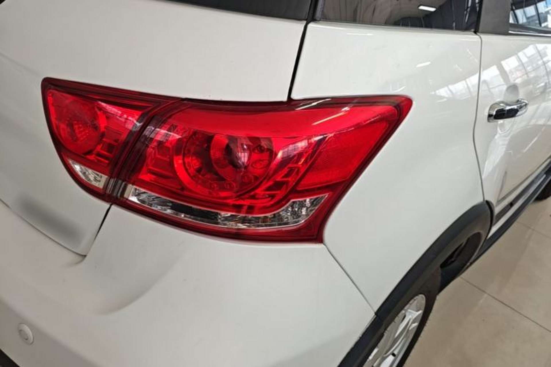 Used Haval H1 2017 Red-Label 1.5L AMT Luxury Model Exterior 3