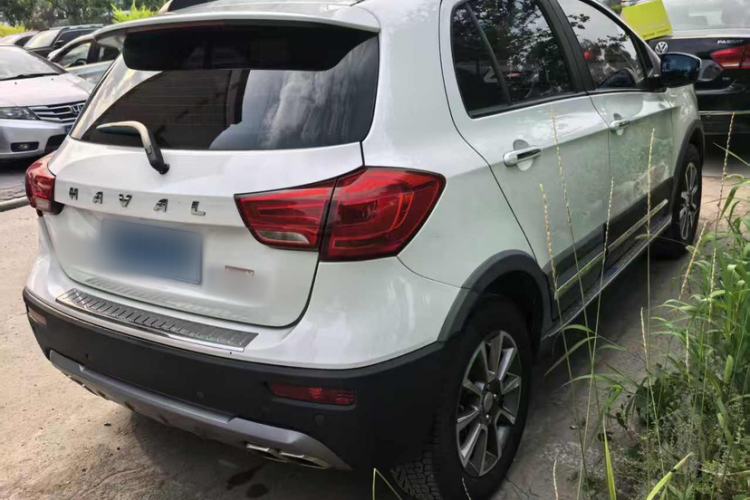Used Haval H1 2017 Blue Label 1.5L AMT Standard Model Exterior 4