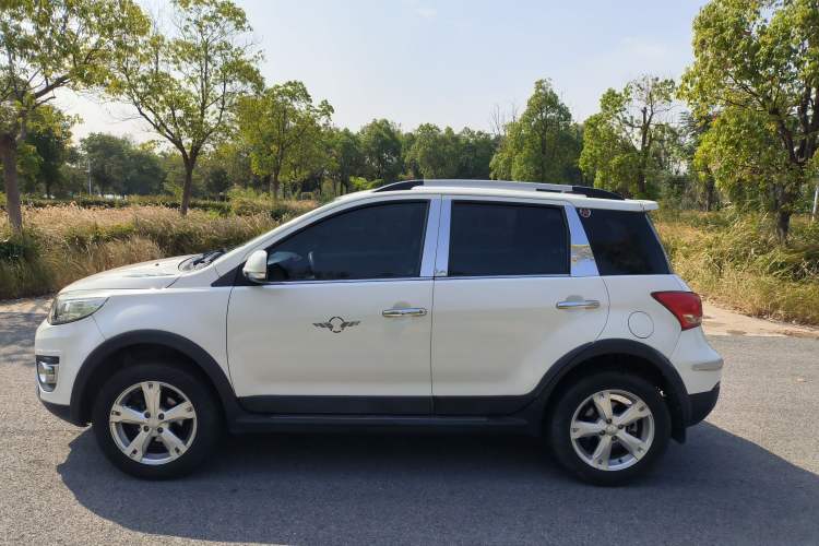 Used Haval H1 2017 Red-Label 1.5L Manual Comfort Model Exterior 5