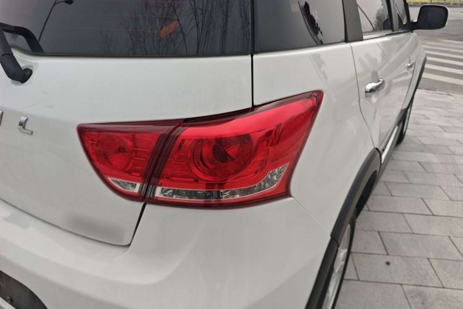 Used Haval H1 2017 Red-Label 1.5L AMT Comfort Model Exterior 5
