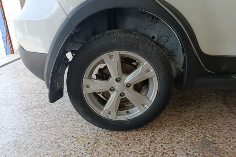 Used Haval H1 2017 Red-Label 1.5L AMT Comfort Model Exterior 5