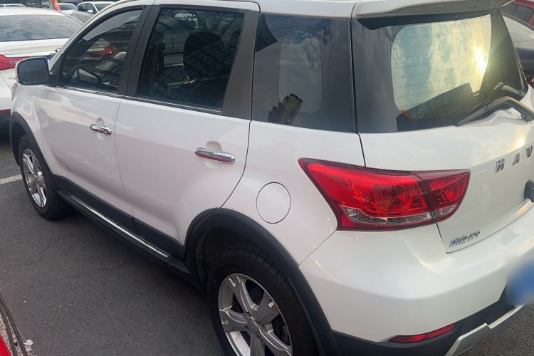 Used Haval H1 2017 Red-Label 1.5L AMT Comfort Model Exterior 5