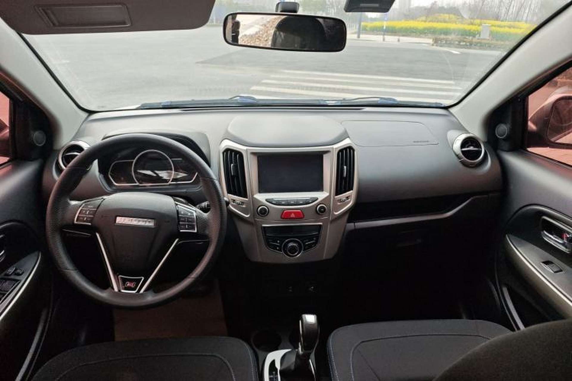Used Haval H1 2017 Red-Label 1.5L AMT Comfort Model Exterior 6