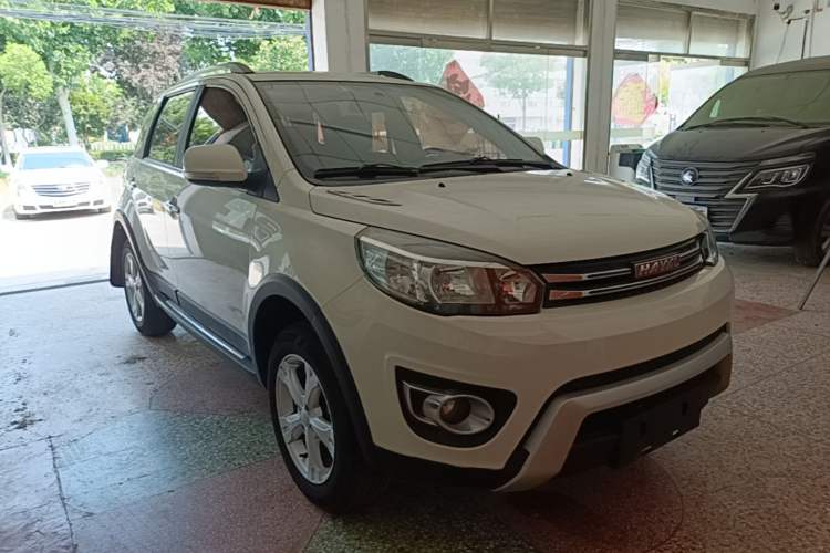 Used Haval H1 2017 Red-Label 1.5L AMT Comfort Model Front Right 45 Deg