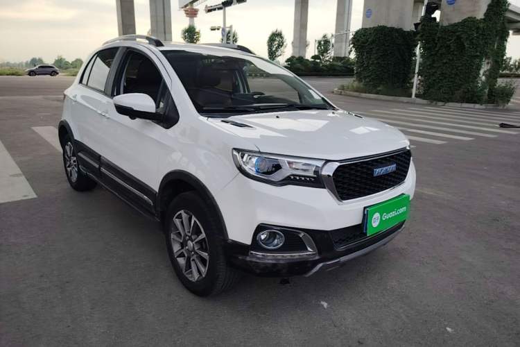Used Haval H1 2017 Blue-Label 1.5L AMT Luxury Model Front Right 45 Deg