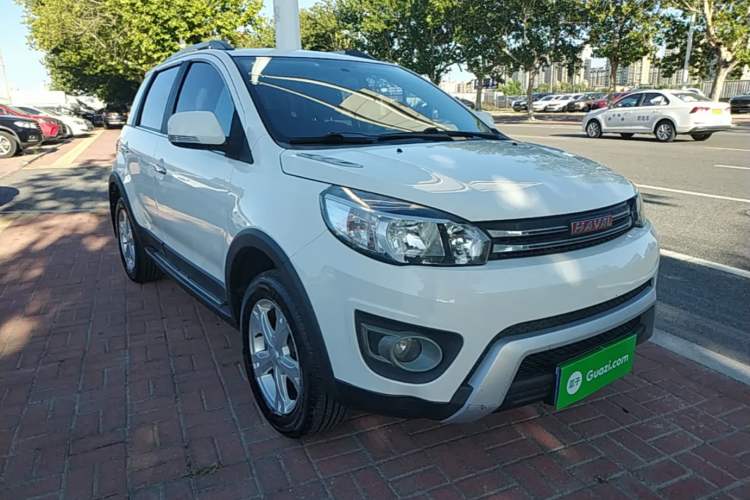 Used Haval H1 2017 Red-Label 1.5L AMT Comfort Model Front Right 45 Deg