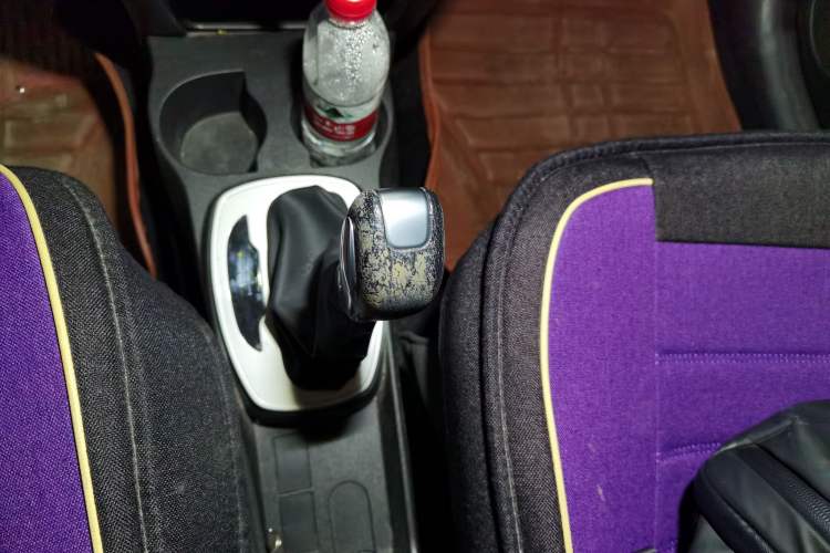 Used Haval H1 2017 Red-Label 1.5L AMT Comfort Model Gear Lever