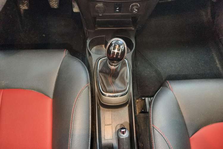 Used Haval H1 2017 Red Label 1.5L Manual Luxury Model Gear Lever
