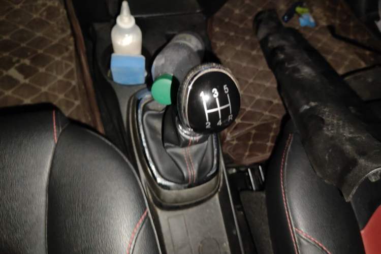 Used Haval H1 2017 Red Label 1.5L Manual Luxury Model Gear Lever